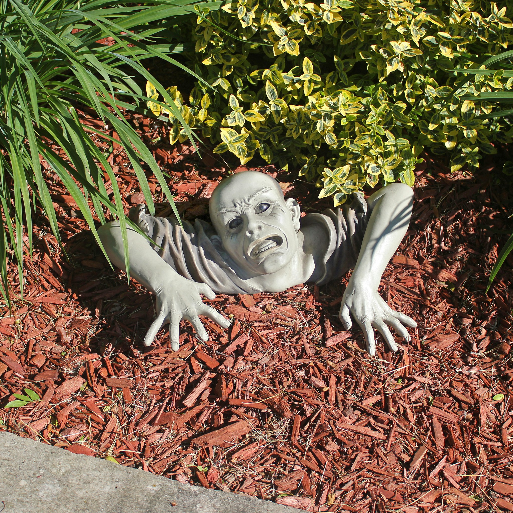 Toscano - The Zombie of Montclaire Moors Statue