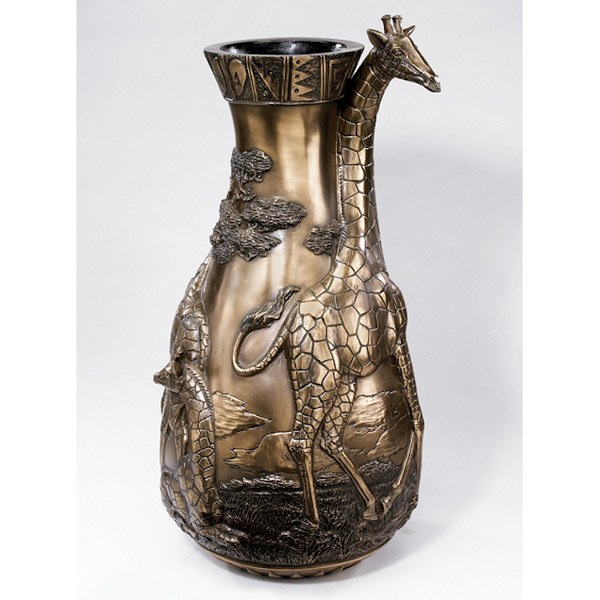 Toscano - Giraffes of the Savanna Sculptural Vase
