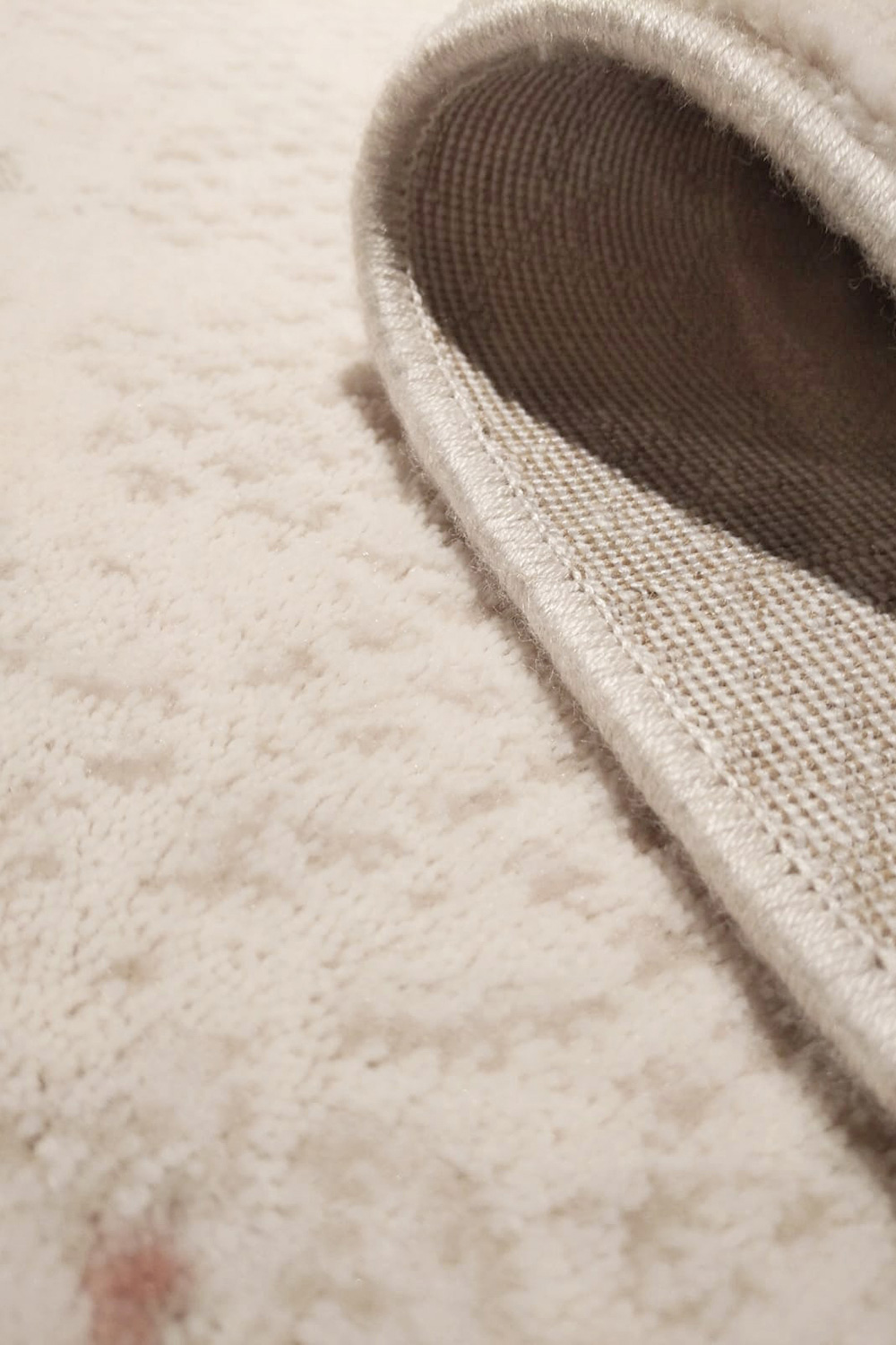 Whiteline Elisa Rug - Multicolor, W 59"