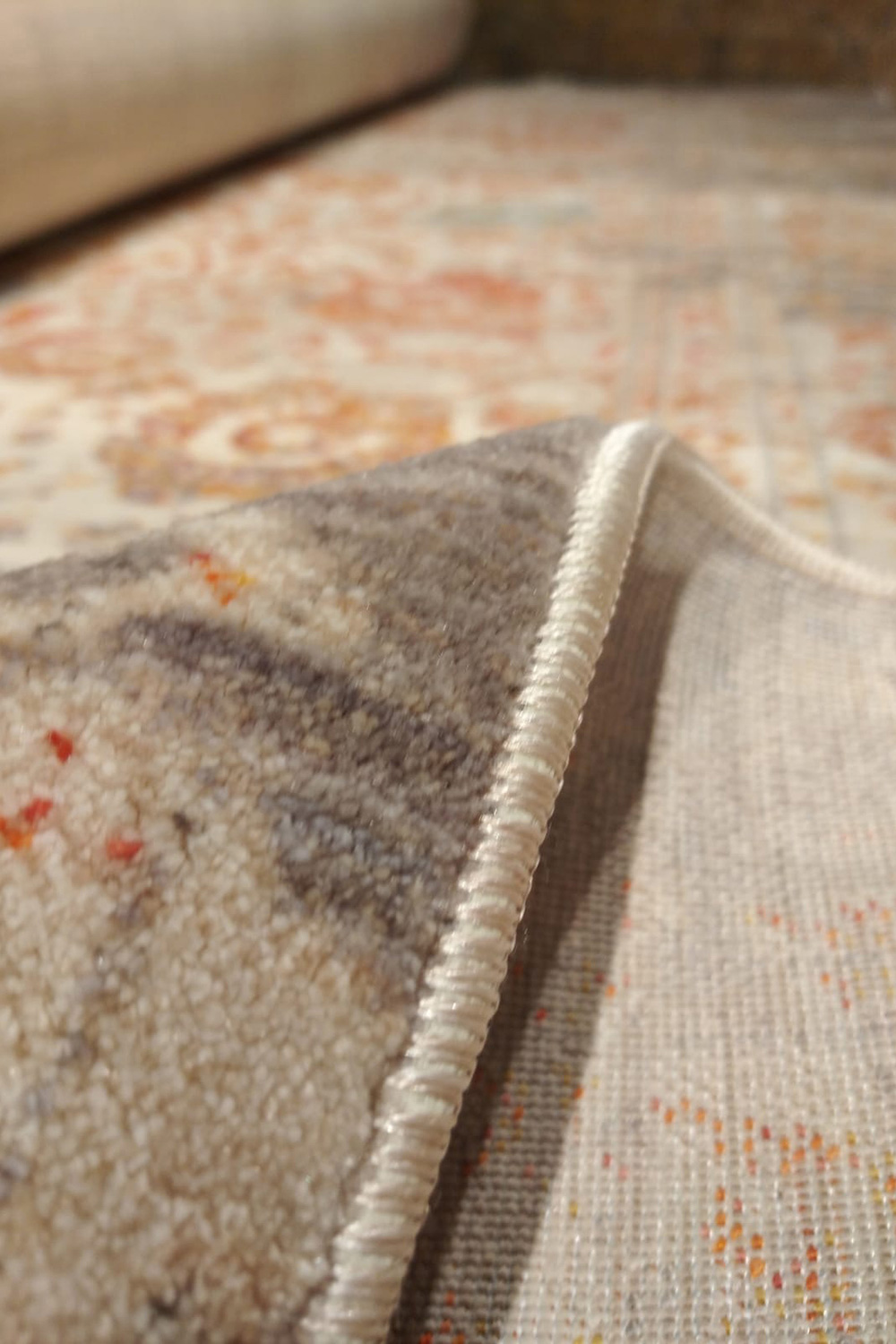 Whiteline Barbara Rug - Multicolor, W 47"