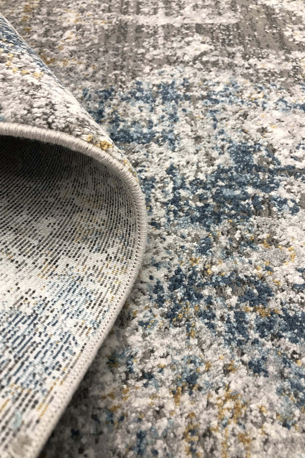 Whiteline Dakota Rug - Multicolor, W 65"
