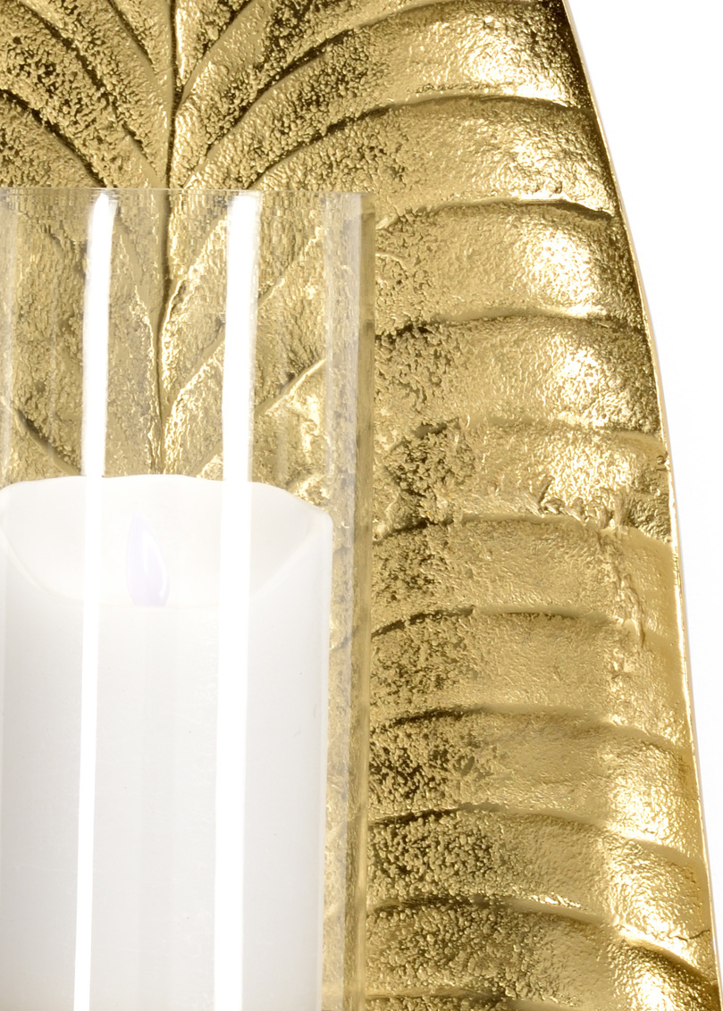 Wildwood - Arrow Leaf Wall Sconce in Brass Plated, Aluminum